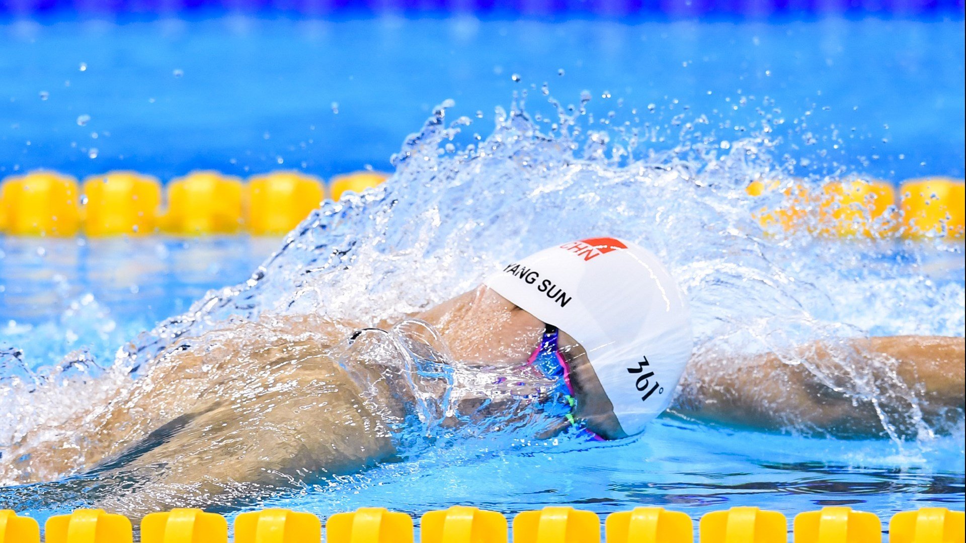 苏亚雷斯爆发破坚冰，瑞士争冠战勒沃库森神话终结